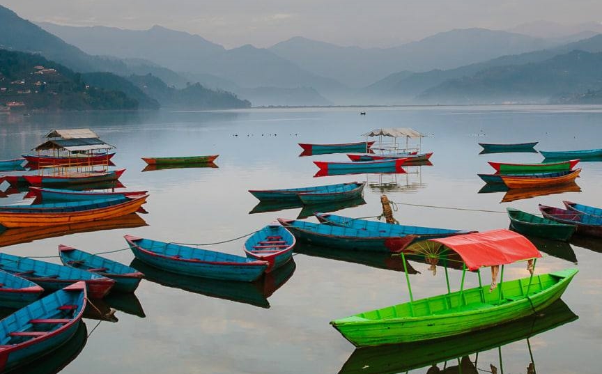Непальское озеро